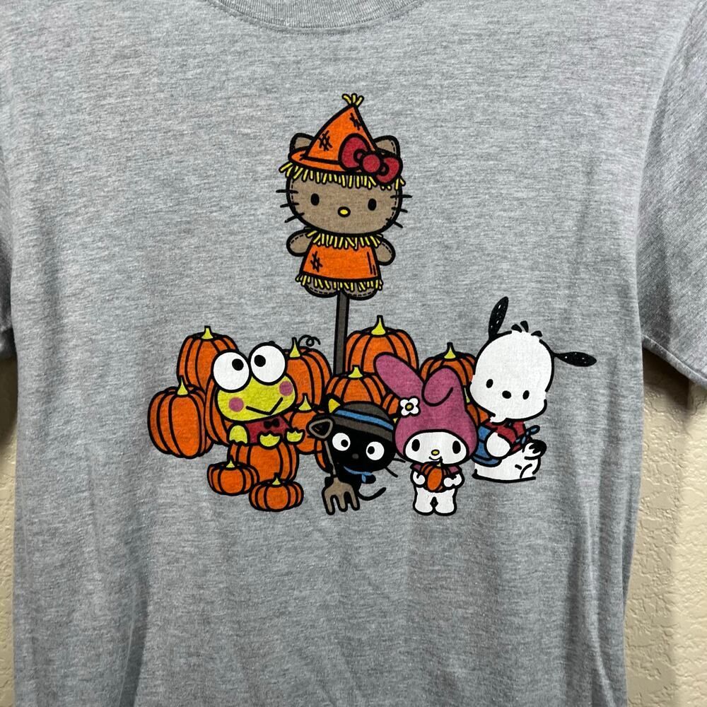 Hello Kitty Sanrio Tanaka Farms Pumpkin Youth Small Gray T-Shirt New 2017 Rare - Picture 7 of 8